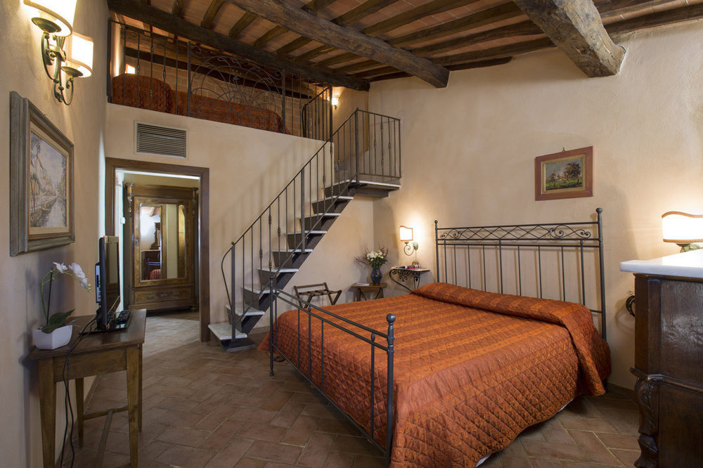 Hotel Il Piccolo Castello Monteriggioni Exterior foto